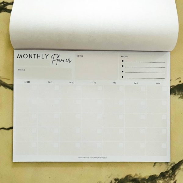 Perfectly Pale - Monthly Planner - A4